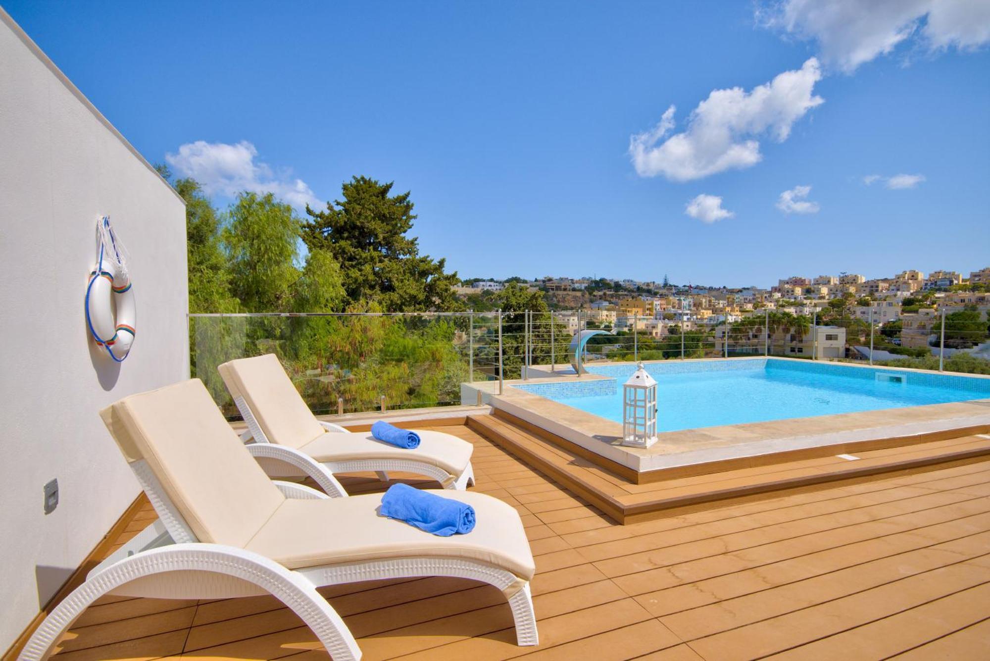 Maltese Luxury - Sunset Infinity Pools, Indoor Heated Pools And More! Mellieħa