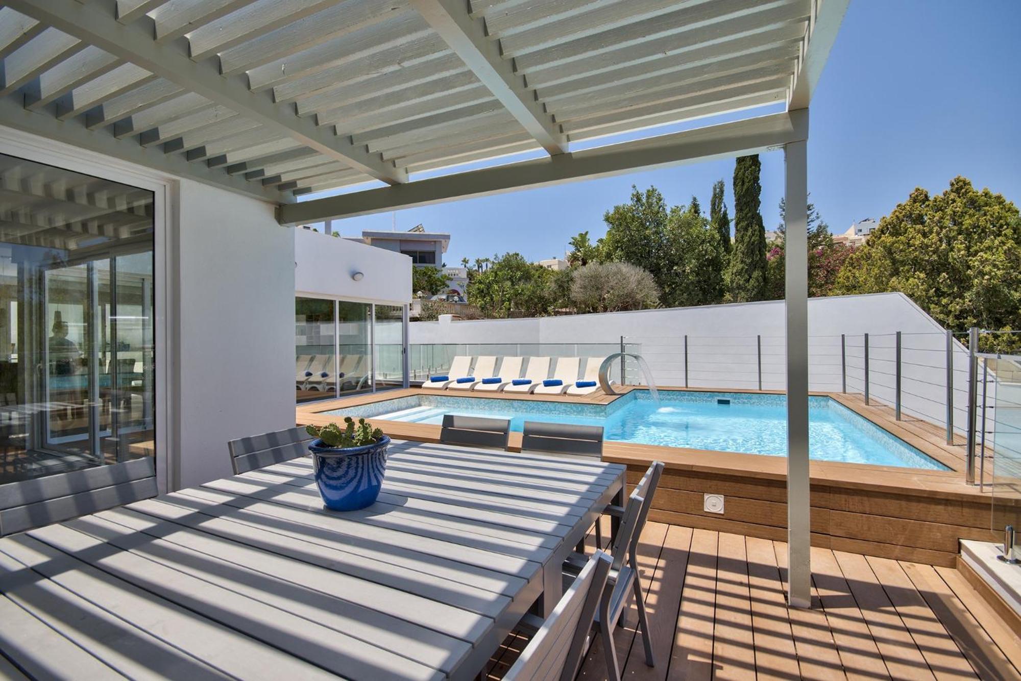 Maltese Luxury - Sunset Infinity Pools, Indoor Heated Pools And More! Mellieħa
