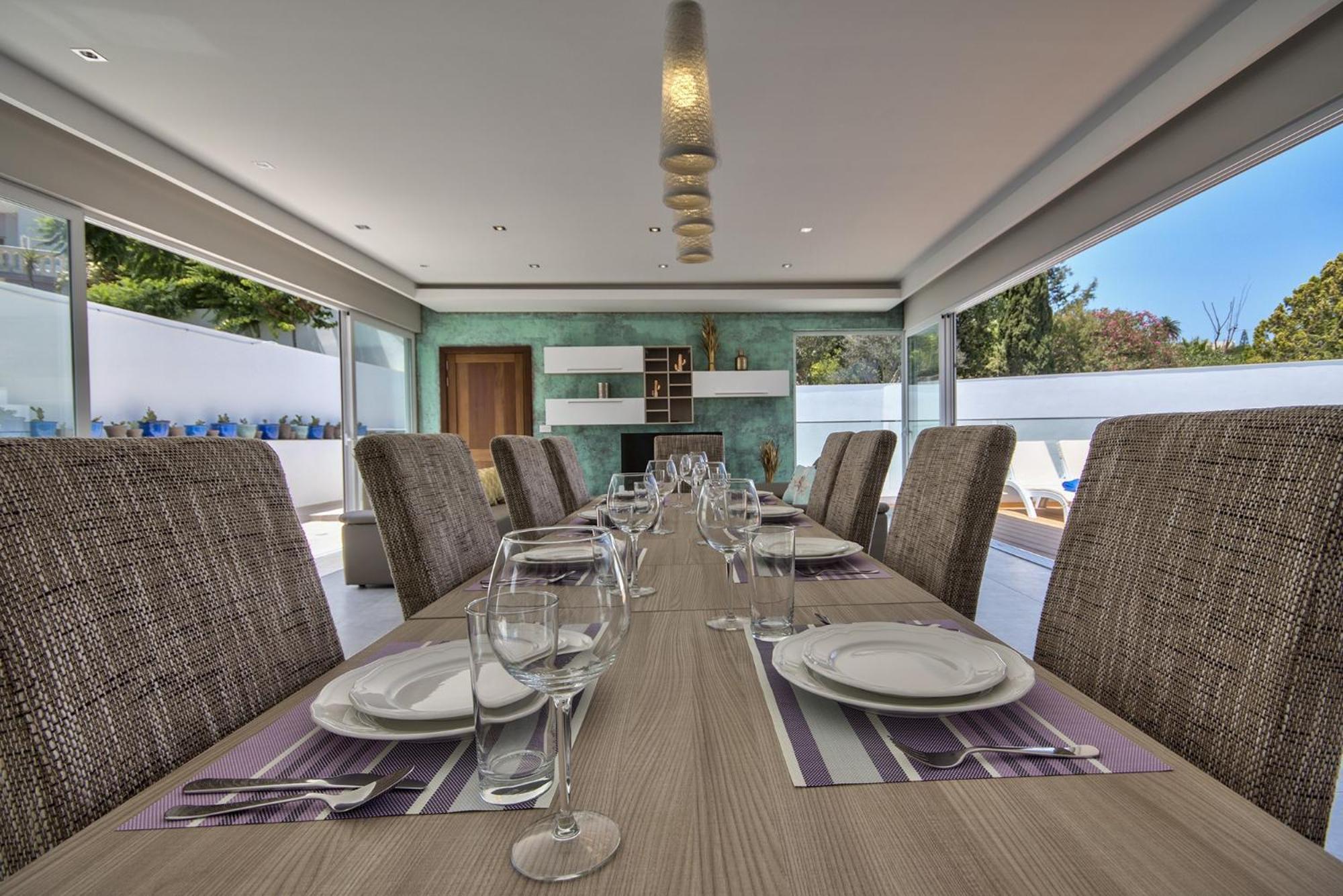Villa Maltese Luxury - Sunset Infinity Pools, Indoor Heated Pools And More!